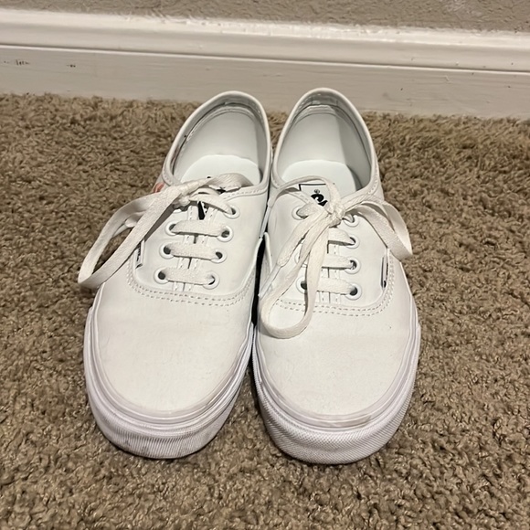 L initial vans - Picture 2 of 6